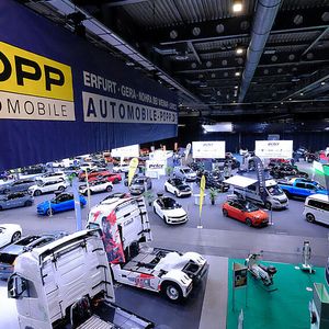 Blick in die Halle 1: Die 16. Erfurter Automobilmesse verzeichnet in diesem Jahr einen Ausstellerrekord.(Bild:  VCG - Zietz)