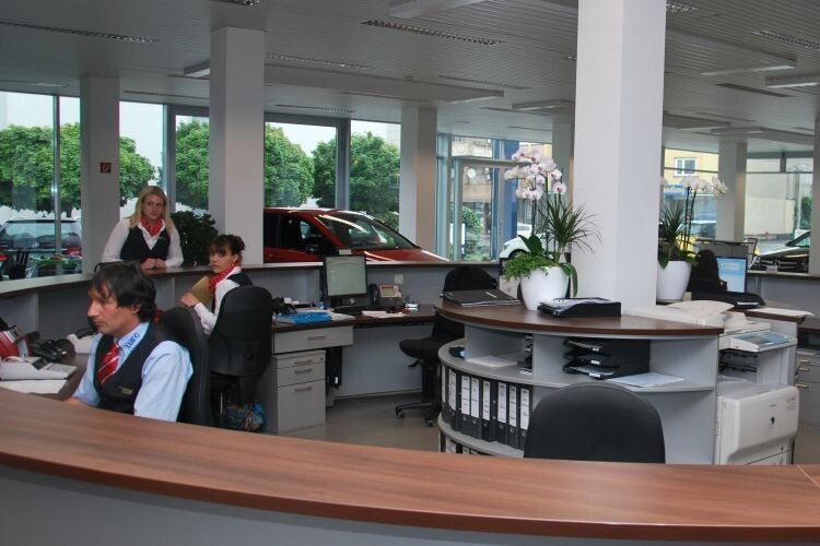 Die Infotheke ist die zentrale Anlaufstelle für die Kunden. (Foto: Wenz)