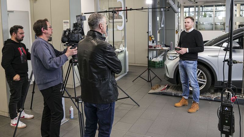 Jeder musste zudem ein Statement vor der Kamera abgeben. (Bild: Schmidt – VCG)