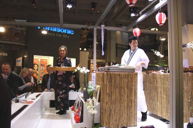 Panasonic servierte Sushi auf der Messe. (Archiv: Vogel Business Media)