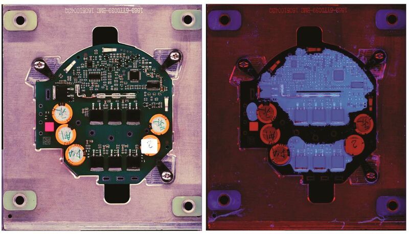 Bild 8: Baugruppe mit Durchsteck- und SMD-Bauteilen. In dem Bereich, der die SMD-Bauteile aufweist, wurde ein Lack für die Schutzbeschichtung aufgebracht. Die Schutzschicht enthält einen in Bild 8, rechts deutlich sichtbaren UV-Marker, der hellblau fluoresziert. (Seica)