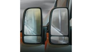 Mit der Folie lassen sich defekte Außenspiegel reparieren. (Archiv: Vogel Business Media)