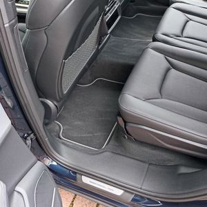 Bei einem Radstand von drei Metern bleibt viel Platz für die Insassen.(Bild:  Sven Prawitz/VCG)