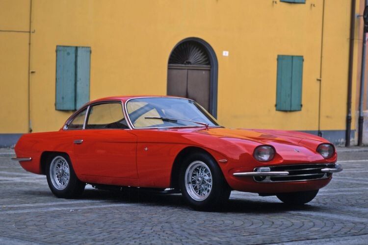 Der erste Serien-Lambo: ein 350 GT. Sein 3,5-Liter-12-Zylinder-Motor leistete 280 PS (206 kW). (Foto: Volkswagen)
