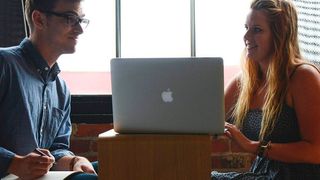 Startups tragen wesentlich zur Innovationsfähigkeit der Chemie-Branche und zum Erhalt der Wettbewerbsfähigkeit bei. (gemeinfrei)