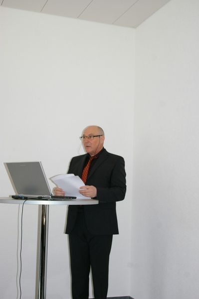 Max Wohlhauser, le directeur de Plastechnik AG, prépare son entreprise à un changement de génération à sa tête avec l'arrivée à la direction de son fils Thomas Wohlhauser, qui occupe actuellement le poste de responsable de l'injection. (Image: MSM / JR Gonthier)