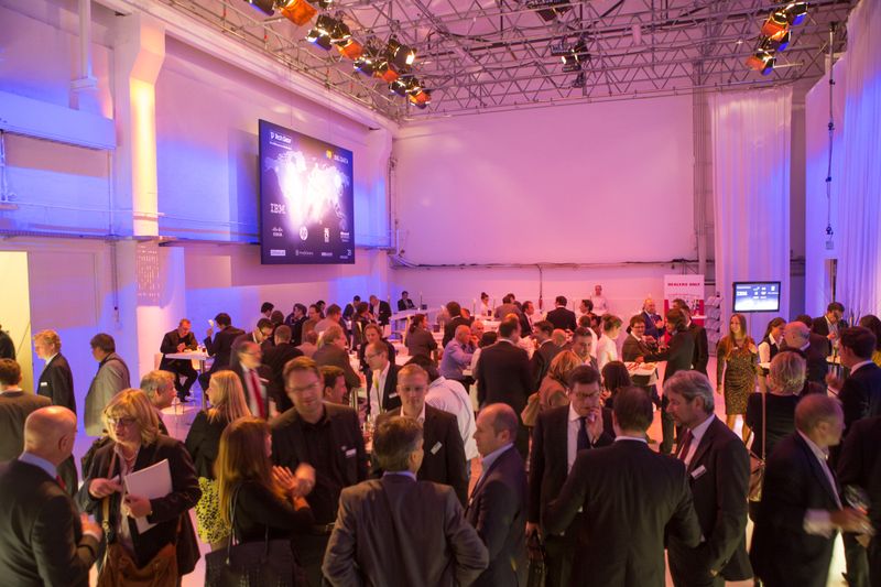 Viele Teilnehmer blieben zum anschließenden Get-Together in der Alten Ziegelei. (AlexSchelbert.de)