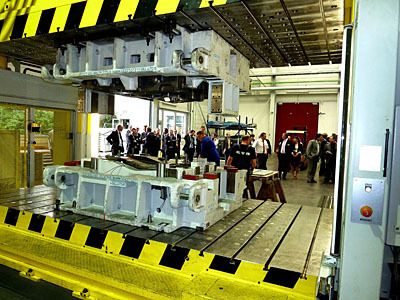 Illustre Gesellschaft aus Deutschlands Automobilszene bei Allgaier in Uhingen. (Archiv: Vogel Business Media)