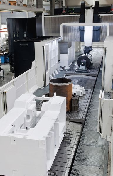 Riesige, extrem schwere Bauteile? Für die neue DMU 600 P kein Problem. Allerdings musste bei Bunorm extra eine neue Werkhalle gebaut werden. Denn das neue 5-Achs-Portalbearbeitungszentrum ist rund 41 Meter lang. (Bild: DMG Mori)
