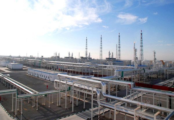 Durch Zukäufe ganz nach oben: Chinas CNPC (China National Petroleum Corporation) kann dank aggressiver Wachstumspolitik den dritten Platz erkämpfenLand: ChinaArt: NationalGegründet: 1988 Stammsitz: Peking, ChinaUmsatz: US $ 378 Milliarden (2012) (Bild: CNPC)
