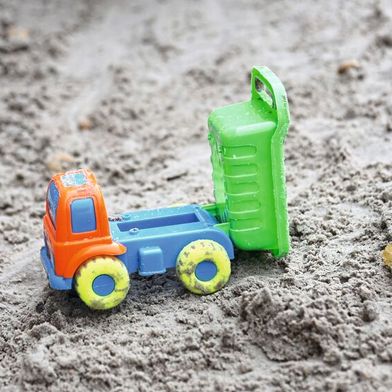 A sandbox limits the actions an AI agent can take, but it is not an impenetrable barrier. Only multiple independent layers of protection prevent an escape from immediately granting access to production systems. (Image:freely licensed)