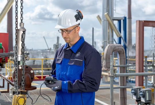 Prüfung vor Ort: auch eine der Dienstleistungen von Tüv Süd Prüfung vor Ort: auch eine der Dienstleistungen von Tüv Süd