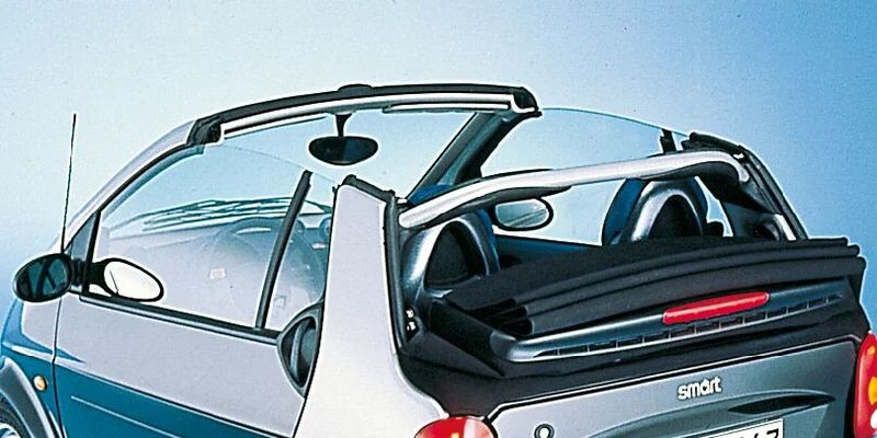 Das erste Cabriodach von Webasto für Smart ist eines der modernsten seiner Zeit. Es lässt sich während der Fahrt öffnen und schließen – genau wie ein Schiebedach. (Bild: Webasto)