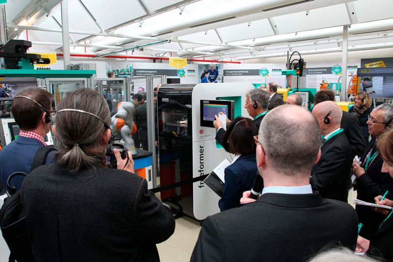 Impressionen von den Technologie-Tagen 2016 bei Arburg in Loßburg...mit allen Stars!! Bleiben sie dran...Durchklicken lohnt sich! (Königsreuther)