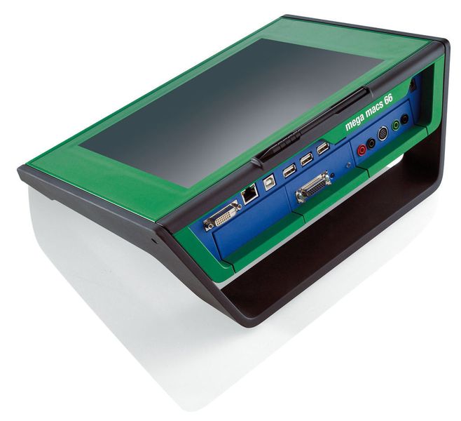 Auf der Strinseite des Mega Macs 66 kann der Nutzer unterschiedliche Zusatzmodule einschieben. (Archiv: Vogel Business Media)