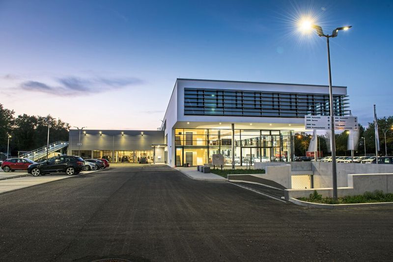 Der neue Betrieb hat eine Nettogeschossfläche von 11.000 Quadratmetern. (Bild: Märtin)