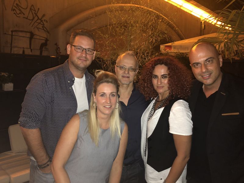 (v. l.) Frank Seifert, Corsair, Jennifer Keil und Patrick Matzinger, Littlebit, Besa, IT-BUSINESS, und Gian-Piero Furioso, Littlebit. (Bild: IT-BUSINESS)