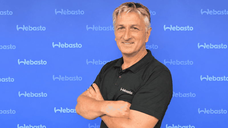 Christian Gallner ist Werkleiter des Webasto-Werks Schierling.(Bild:  Webasto)