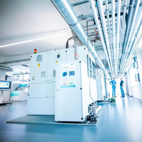 It pays to coordinate the machine, technical infrastructure and building subsystems. ETA-Solutions estimates that networking, energy management and energy recovery can reduce energy requirements in a factory by roughly 40 percent. It pays to coordinate the machine, technical infrastructure and building subsystems. ETA-Solutions estimates that networking, energy management and energy recovery can reduce energy requirements in a factory by roughly 40 percent.