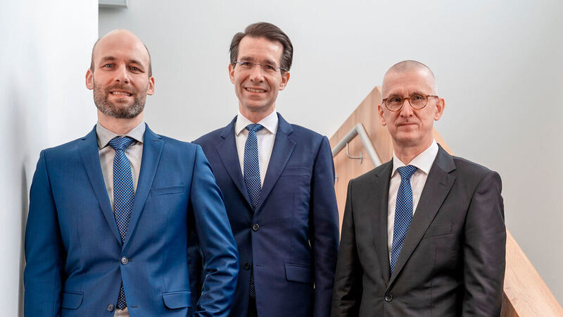 Die Geschäftsführung von DVS Technology (v.l.n.r.): Mario Preis (Chief Technology & Digital Officer), Christoph Müller-Mederer (neuer CEO) und Stefan Menz (CFO).  (Admassu M. Kombolcha/DVS Technology)
