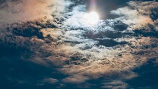 Wertschöpfungsprozesse können beispielsweise auch Public Clouds umfassen. (gemeinfrei)