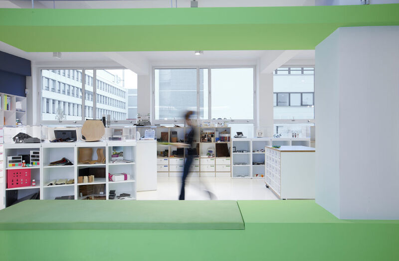 In einer physischen Materialbibliothek macht Designaffairs mehr als 1.800 Materialien ... (Bild: Designaffairs)