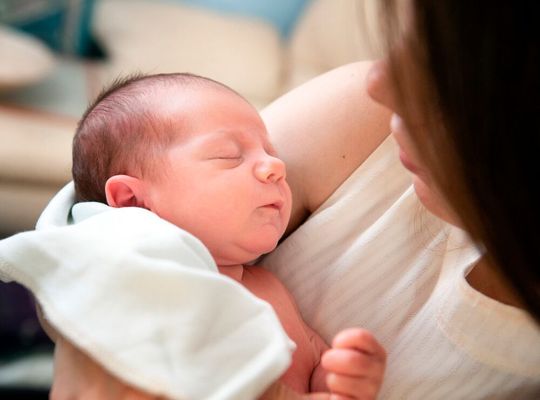 La dépression prénatale étant à la fois fréquente et traitable, améliorer l'accès à des interventions en santé mentale fondées sur des données probantes pendant la grossesse pourrait être bénéfique tant pour le bien-être mental des mères que pour la prochaine génération.(Source : sous licence libre /  Pixabay)