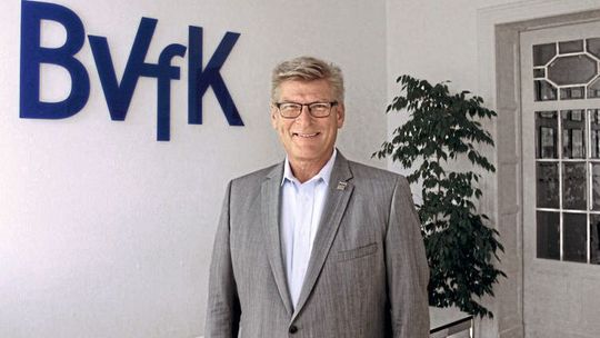 BVfK-Präsident Ansgar Klein tritt für fairen Wettbewerb ein. Der Verband sei allerdings „keine Wettbewerbspolizei“.(Bild:  BVfK)