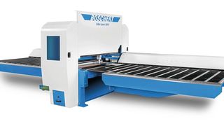 Boschert präsentiert auf der Euroblech 2024 unter anderem die überarbeite CNC-Stanze Compact Evo und die Fiber-Laser-Generation mit verbesserter Steuerung für eine schnelle Reaktion und mehr Dynamik. (Bild: Boschert)