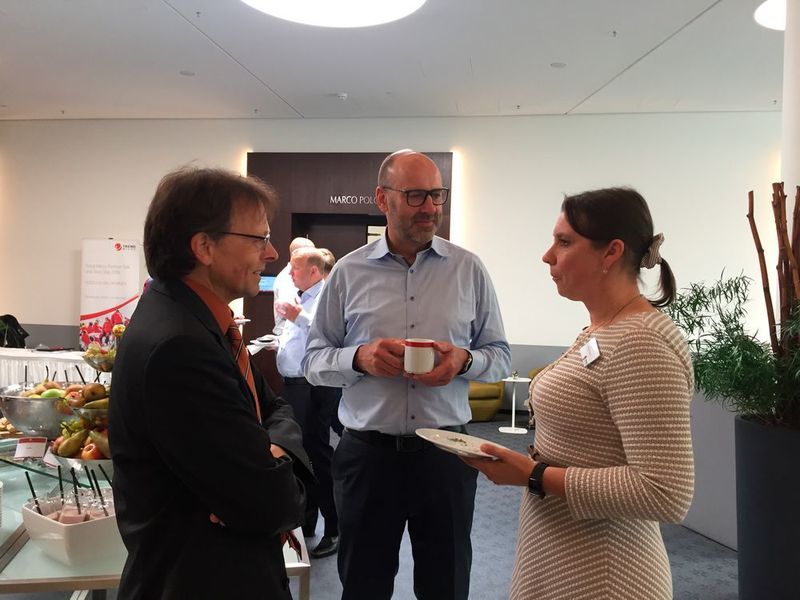 Dirk Reinsberger (Westcon Group), Christian Gäbel (PCO) mit Alexandra Arnold (Trend Micro) (Trend Micro)
