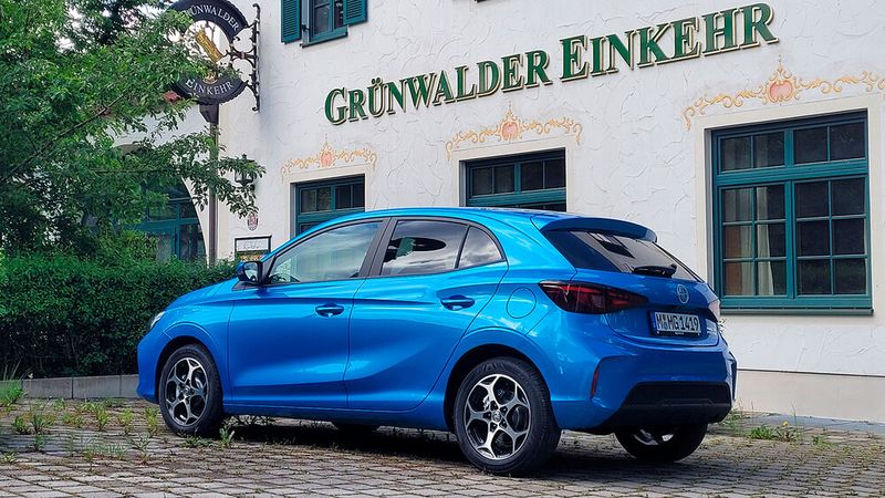 Ein reiner Verbrenner ist in der Pipeline und wird mit größter Wahrscheinlichkeit auch nach Deutschland kommen. Damit düfte der MG3 noch mal günstiger werden. (Bild: Wehner – VCG)