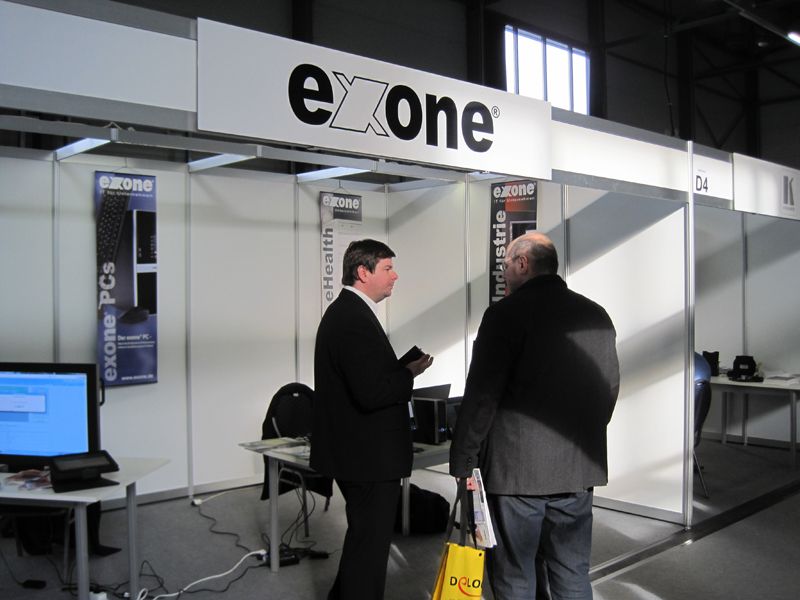 Andreas Rechner (EXTRA) erläutert die exone-Produktpalette. (Archiv: Vogel Business Media)