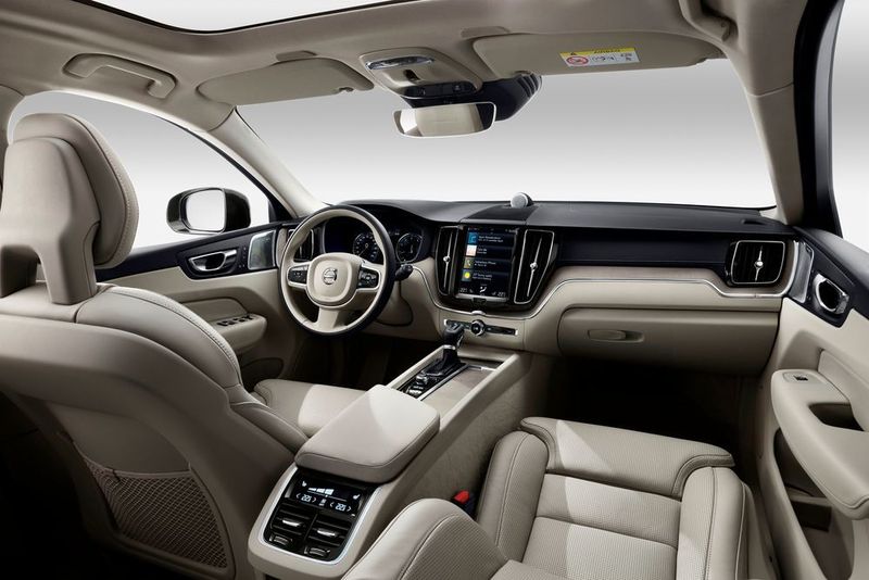 Der Innenraum wirkt mit hellem Leder sehr edel und skandinavisch angehaucht. (Volvo)