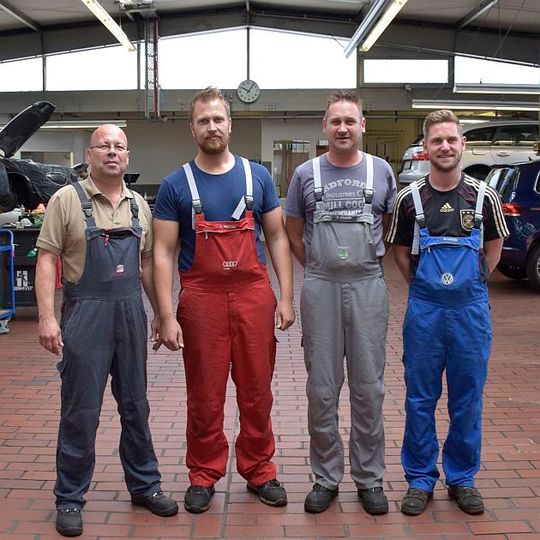 Waldhausen & Bürkel ist Partner von Volkswagen, Audi, Skoda und Seat. Waldhausen & Bürkel ist Partner von Volkswagen, Audi, Skoda und Seat.