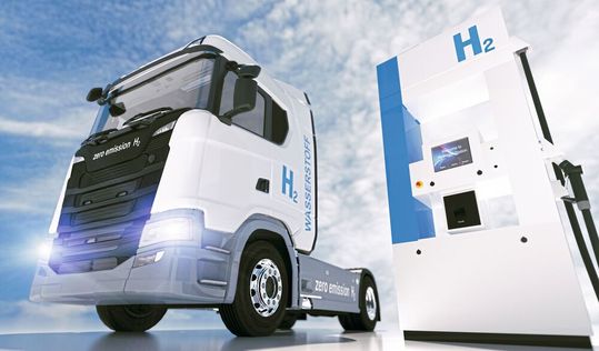 Die Brennstoffzelle könnte auch für die Gefahrgutlogistik das Antriebskonzept der Zukunft sein.(Bild:  ©AA+W - stock.adobe.com)