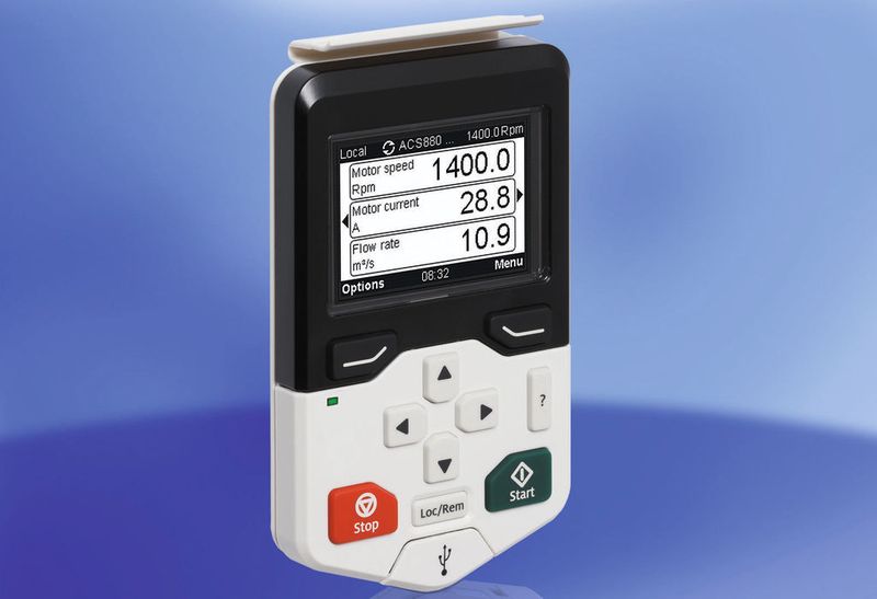 Mit dem neuen intuitiven Komfort-Bedienpanel kommt der Anwender einfach zurecht.  (Bild: ABB)