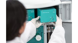 Neue Systeme für die Microbore-Ionenchromatographie sollen die Kosten verringern, und Effizienz sowie Sensibilität der Analysen steigern. (Bild: © Daniel Ammann, Metrohm)