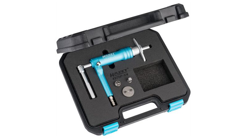 Das Werkzeug liegt in einem Koffer mit Weichschaum-Einlage, der auch Platz für weitere Adapter bietet. (Bild: Hazet)