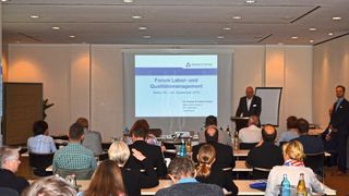 Beim Forum Labor- und Qualitätsmanagement von Klinkner und Partner treffen sich Entscheider zur Weiterbildung und zum Erfahrungsaustausch. (LABORPRAXIS, C. Lüttmann)