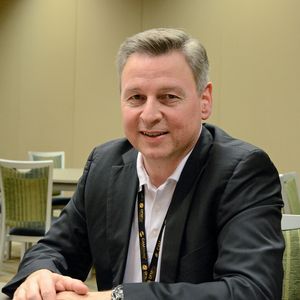 Uwe Burk, Senior Director Sales bei Dassault: „Mit den neuen Tools adressieren wir neben Bestandskunden auch eine neue Schicht, die bereits ganz anders arbeitet.“