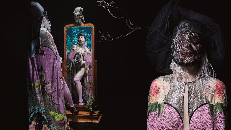 Nun aber zu ein paar Motiven, die es tatsächlich in „The Cal“ geschafft haben. Im Januar ist Guinevere van Seenus zu sehen. (Bild: Pirelli/Emma Summerton)