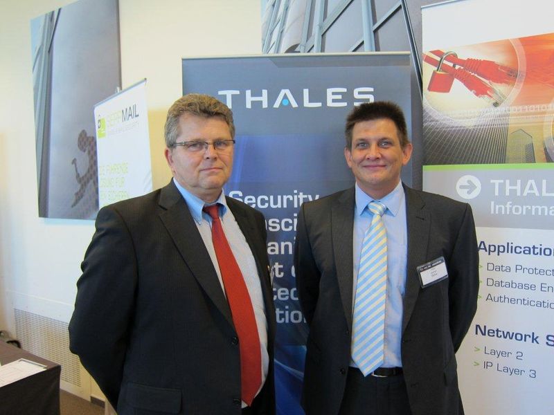 v.l. Georg Kunisch und Jochen Belke, Thales (Archiv: Vogel Business Media)