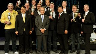 Die Daihatsu-Verantwortlichen zeichneten die erfolgreichsten Händler in der Geschichte von Daihatsu Deutschland aus. (Foto: Daihatsu)