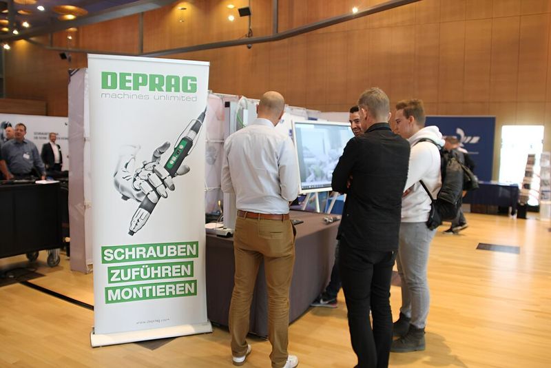 Am Stand von Deprag konnten die Teilnehmer die neuesten Produkte rund ums Schrauben, Zuführen und Montieren entdecken. (Bild: VCG/Juliana Pfeiffer)