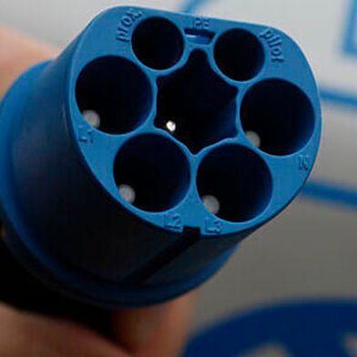 Die Elektromobilität wirbelt die Automobilbranche durcheinander, manche Hersteller wachsen plötzlich sehr schnell. ( VDE)