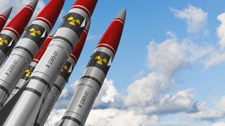 Für den Betrieb und die Datensicherung der US-amerikanischen Atomwaffen benutzte das Pentagon bis vor kurzem 8-Zoll-Disketten. (Bild: © Scanrail - stock.adobe.com)