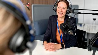 Rechtsanwältin Elisabeth Macher ist bei Osborne Clarke Germany Expertin für Zugangsansprüche des freien Marktes zu Fahrzeugdaten. (Bild: Stefan Schmitt)