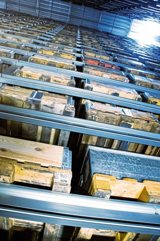 Bis 2022 investiert KSB in Halle rund 10 Mio. Euro in die Lagertechnik und in die mechanische Fertigung.(Bild:  Viastore)