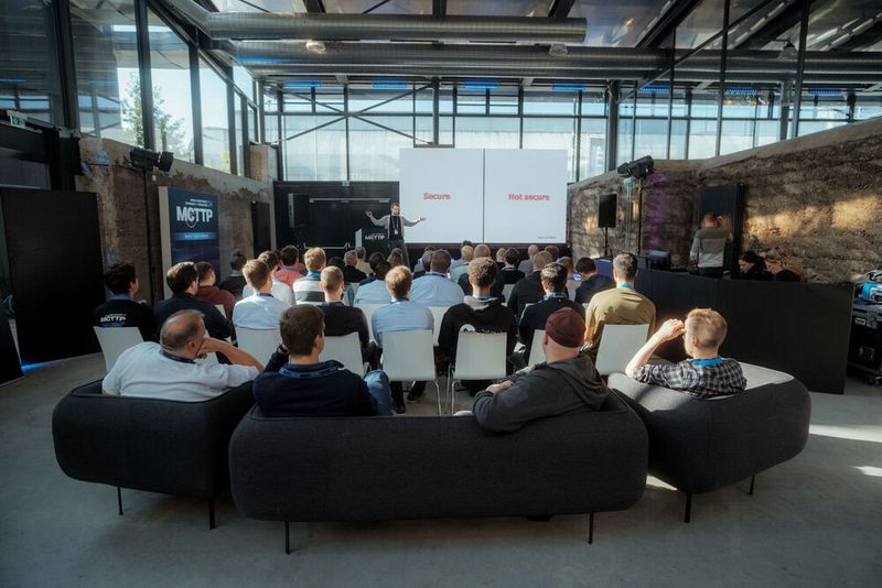 Gebannte Aufmerksamkeit war den Speakern der Talks sicher! (Bild: Vogel IT-Akademie)