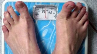 Wer schlank sein will, muss sich an eine Diät halten oder Sport treiben. Auch die Logistiker müssen für schlanke Prozesse einiges leisten. (Bild: Sigrid Rossmann, pixelio.de)